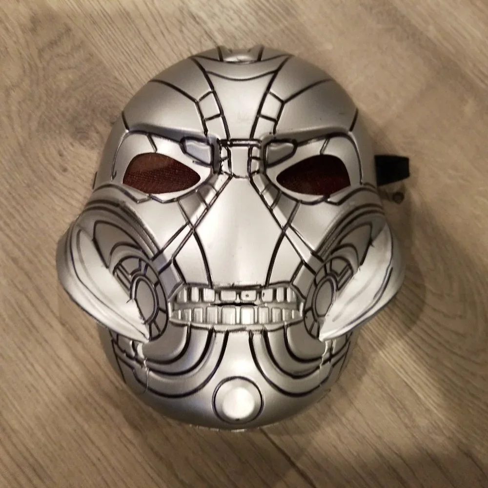 Rubie's Delux Avengers Ultron costume boys large